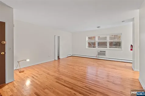 239 Crescent Lane Cliffside Park NJ 07010