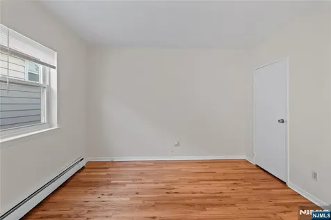 239 Crescent Lane Cliffside Park NJ 07010