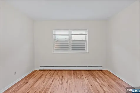 239 Crescent Lane Cliffside Park NJ 07010