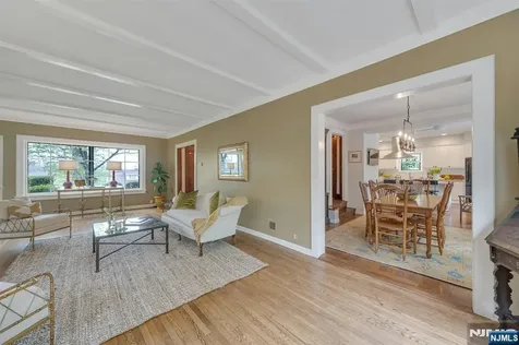 37 Afterglow Avenue Verona NJ 07044