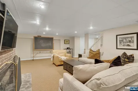 37 Afterglow Avenue Verona NJ 07044