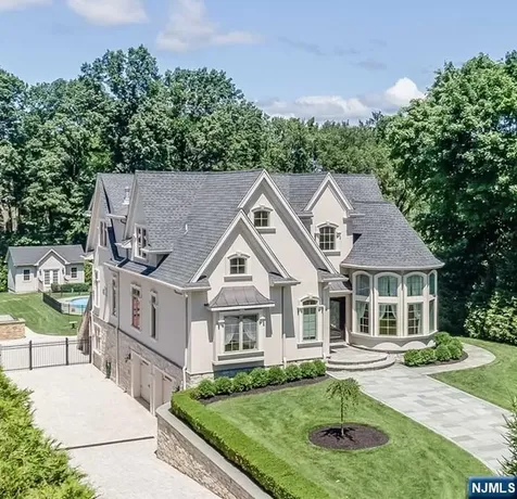 63 Grandview Avenue North Caldwell NJ 07006