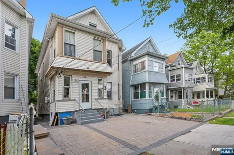94 Summer Street Passaic NJ 07055