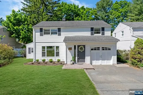 20 W Saddle River Road Waldwick NJ 07463