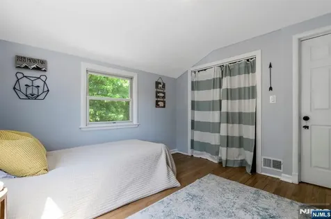 20 W Saddle River Road Waldwick NJ 07463