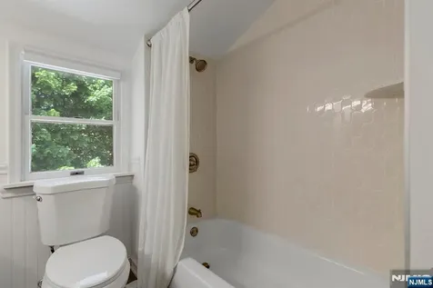 20 W Saddle River Road Waldwick NJ 07463