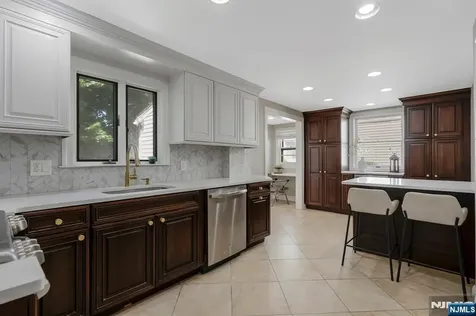 20 W Saddle River Road Waldwick NJ 07463