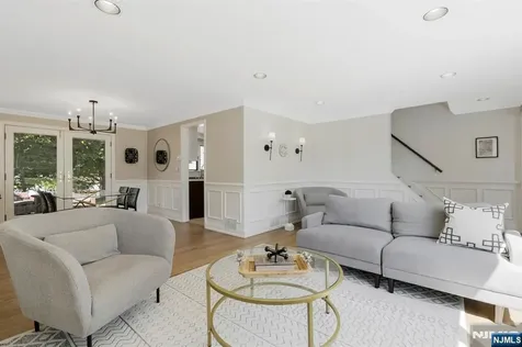 20 W Saddle River Road Waldwick NJ 07463