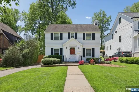 290 Winthrop Road Teaneck NJ 07666