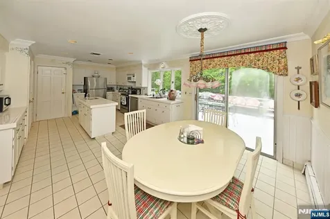 16 Knollwood Road Upper Saddle River NJ 07458