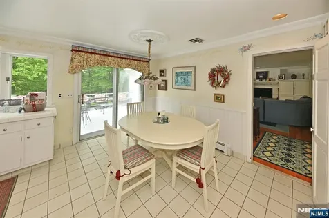 16 Knollwood Road Upper Saddle River NJ 07458