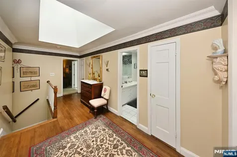 16 Knollwood Road Upper Saddle River NJ 07458