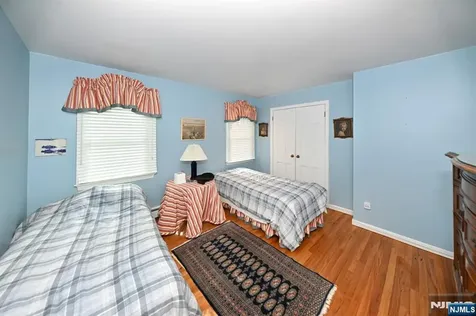 16 Knollwood Road Upper Saddle River NJ 07458