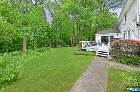 16 Knollwood Road Upper Saddle River NJ 07458