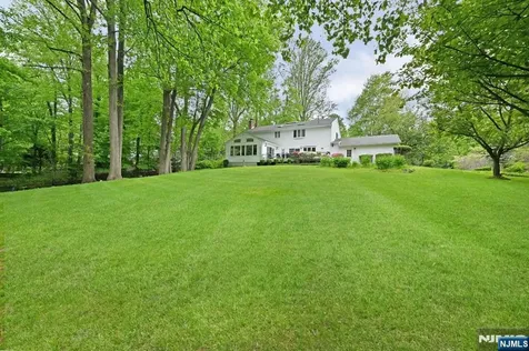 16 Knollwood Road Upper Saddle River NJ 07458