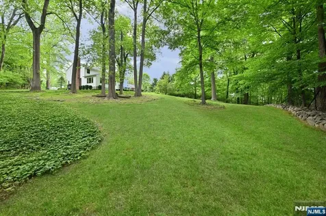 16 Knollwood Road Upper Saddle River NJ 07458