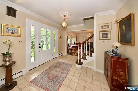 16 Knollwood Road Upper Saddle River NJ 07458