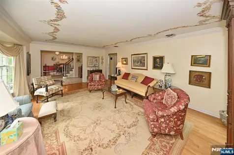 16 Knollwood Road Upper Saddle River NJ 07458