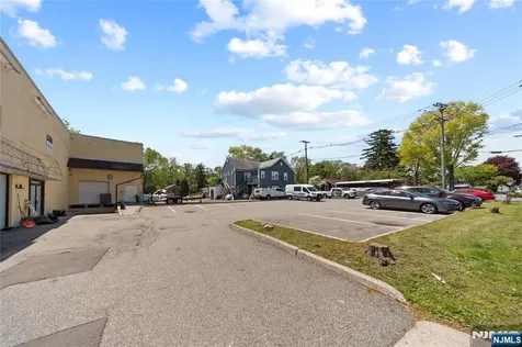189 Greenwood Avenue Midland Park NJ 07432