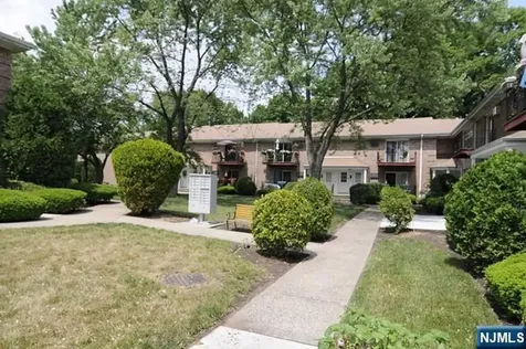 636 Godwin Avenue Midland Park NJ 07432
