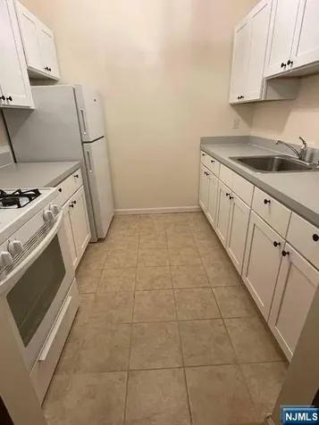 636 Godwin Avenue Midland Park NJ 07432