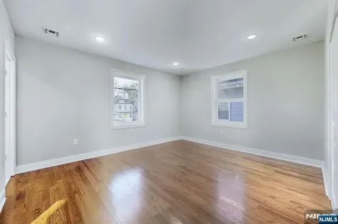 46 Eppirt Street East Orange NJ 07018