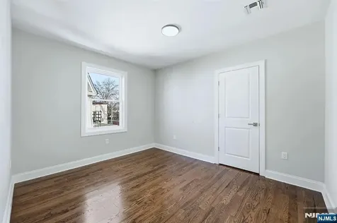 46 Eppirt Street East Orange NJ 07018