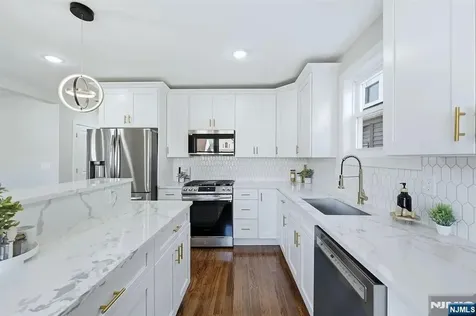 46 Eppirt Street East Orange NJ 07018