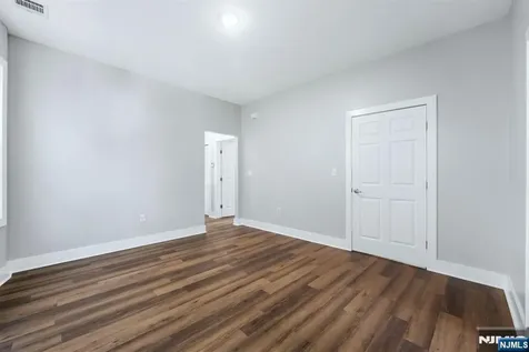 913 S 18th Street Newark NJ 07108