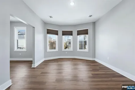 913 S 18th Street Newark NJ 07108