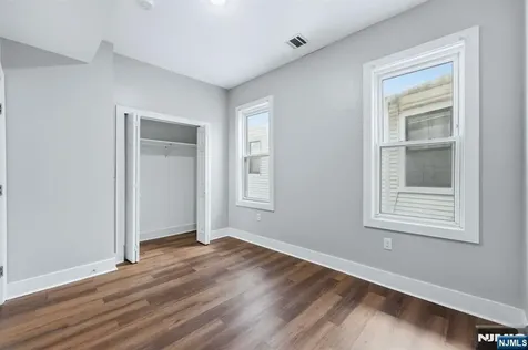 913 S 18th Street Newark NJ 07108