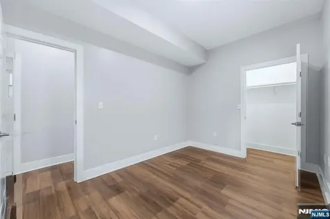913 S 18th Street Newark NJ 07108
