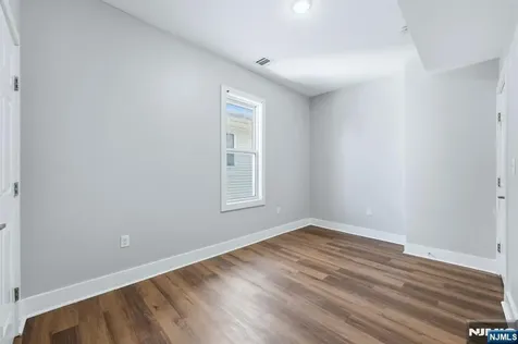 913 S 18th Street Newark NJ 07108