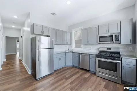 913 S 18th Street Newark NJ 07108