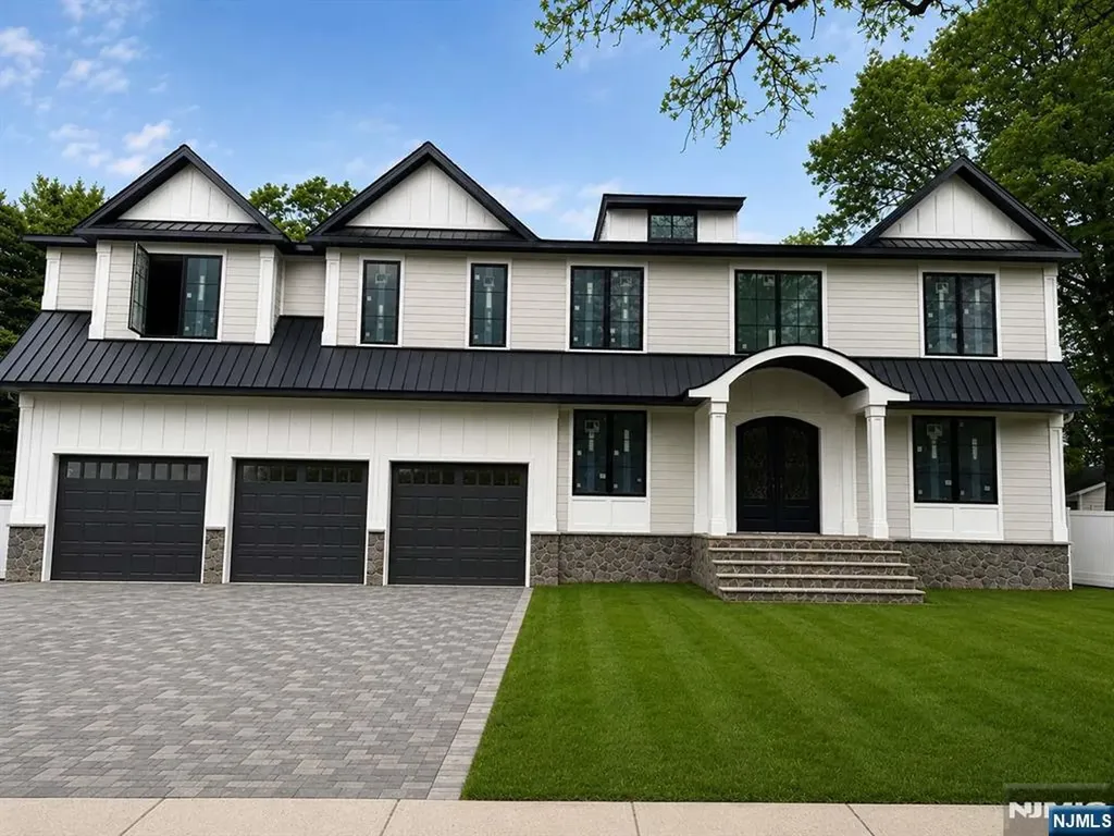 208 Wilsey Court Paramus NJ 07652