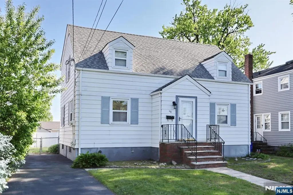 110 Canterbury Avenue North Arlington NJ 07031