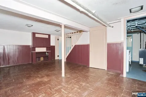 110 Canterbury Avenue North Arlington NJ 07031