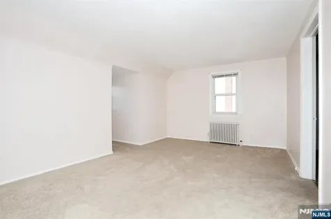 110 Canterbury Avenue North Arlington NJ 07031
