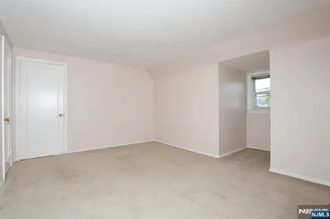110 Canterbury Avenue North Arlington NJ 07031