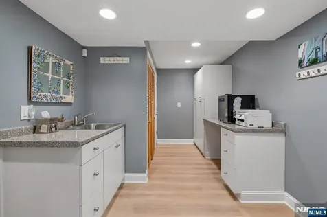 60 Edgemere Road Livingston NJ 07039