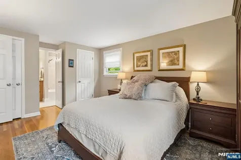 60 Edgemere Road Livingston NJ 07039