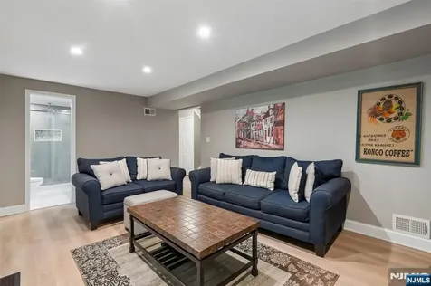 60 Edgemere Road Livingston NJ 07039