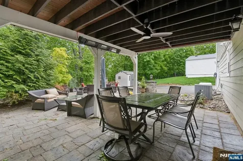 60 Edgemere Road Livingston NJ 07039