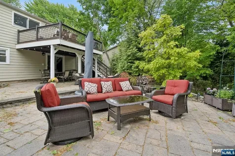 60 Edgemere Road Livingston NJ 07039