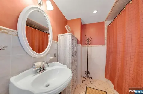 138 Lincoln Avenue Wood Ridge NJ 07075