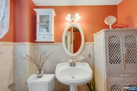 138 Lincoln Avenue Wood Ridge NJ 07075