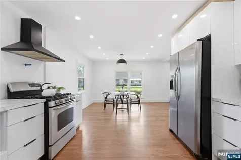 64 Longfellow Drive Woodbridge NJ 07067