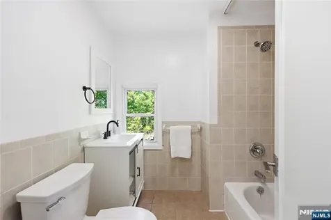 64 Longfellow Drive Woodbridge NJ 07067