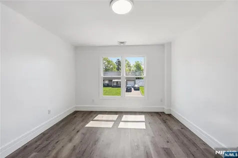 64 Longfellow Drive Woodbridge NJ 07067