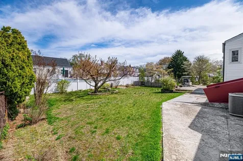 40 South Drive Rochelle Park NJ 07662